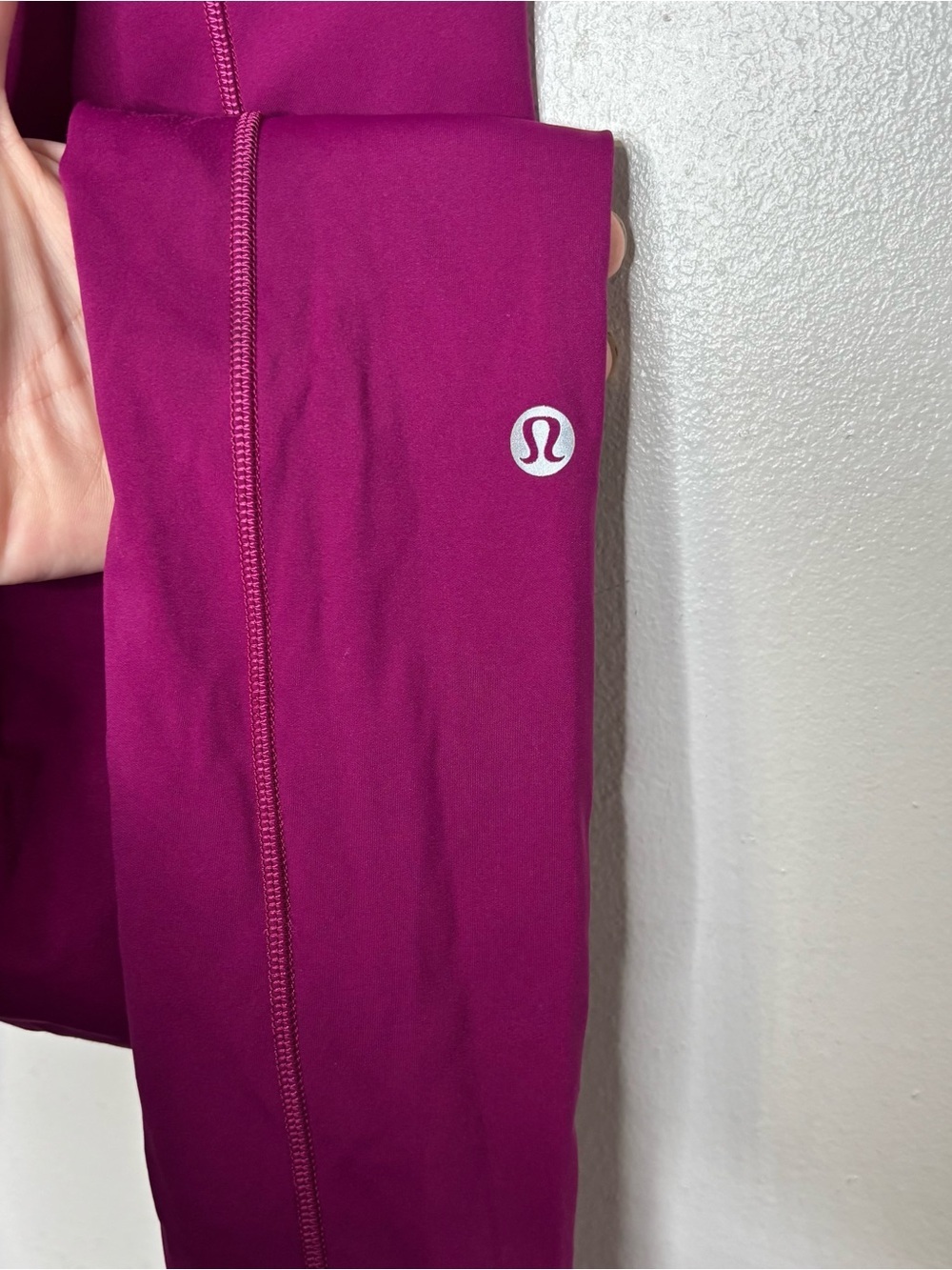 Lululemon Athletica Fast and Free High-Rise Tight 28" Size 4. - Picture 6 of 7